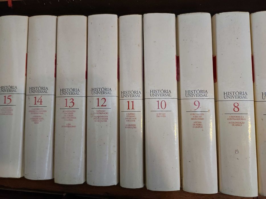 Coleção completa (18 livros) "História Universal"