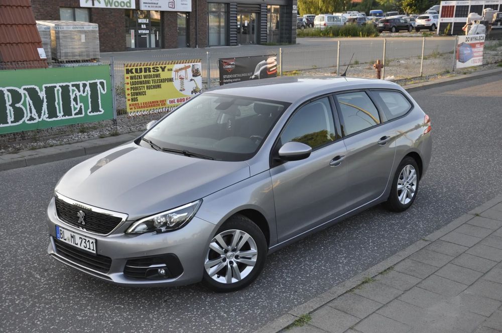 Peugeot 308 NAVI Klimatronik LED  ALU 130KM stan BDB