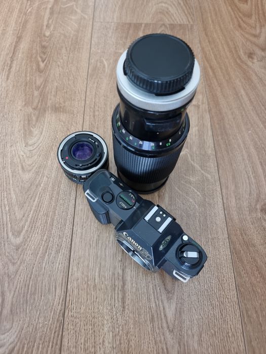 Canon T50 + Lente 50mm + Lente C/FD (20m) + Flash Sunpark