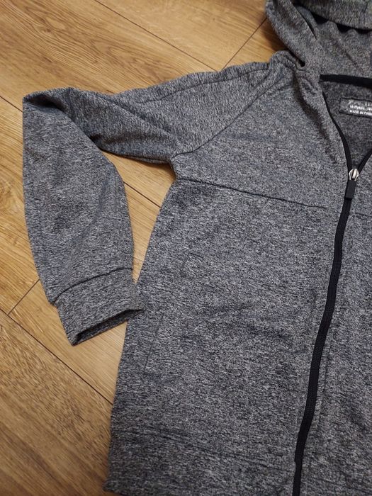 Zasuwana sportowa bluza z kapturem