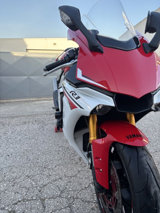 Yamaha YZF R1 2015
