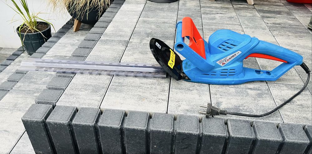 Elektryczne nożyce do żywopłotu