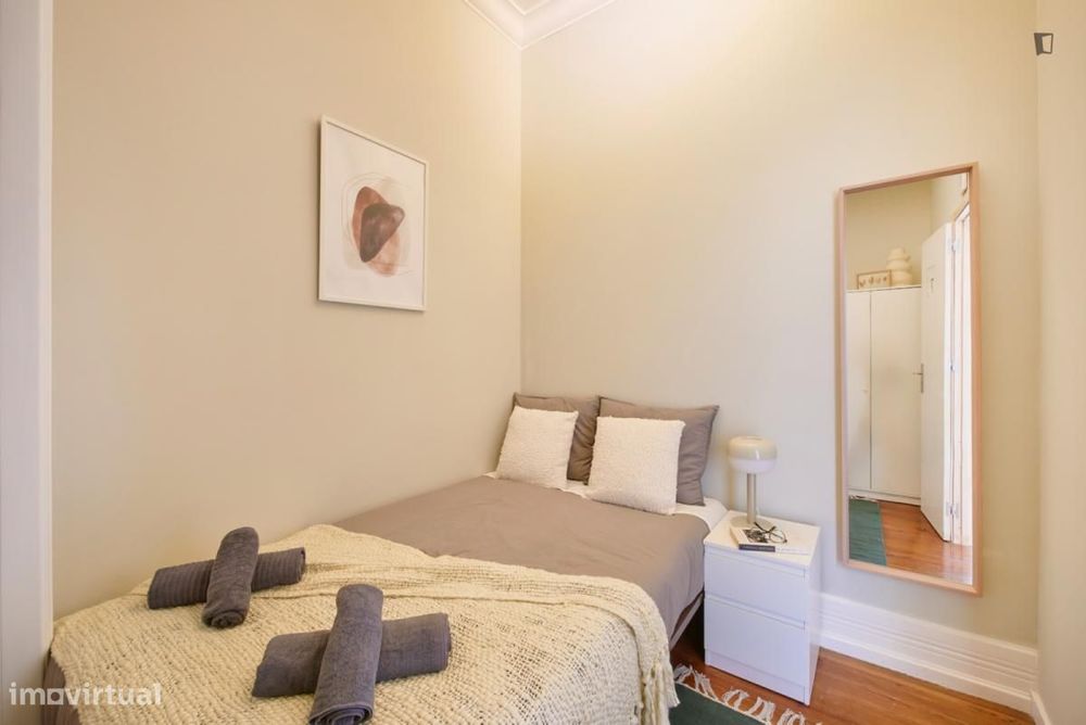 Quarto - localizado em Marquês de Pombal Lisbon