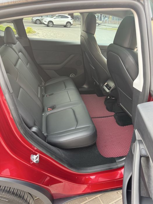 Tesla model Y Dual Motor