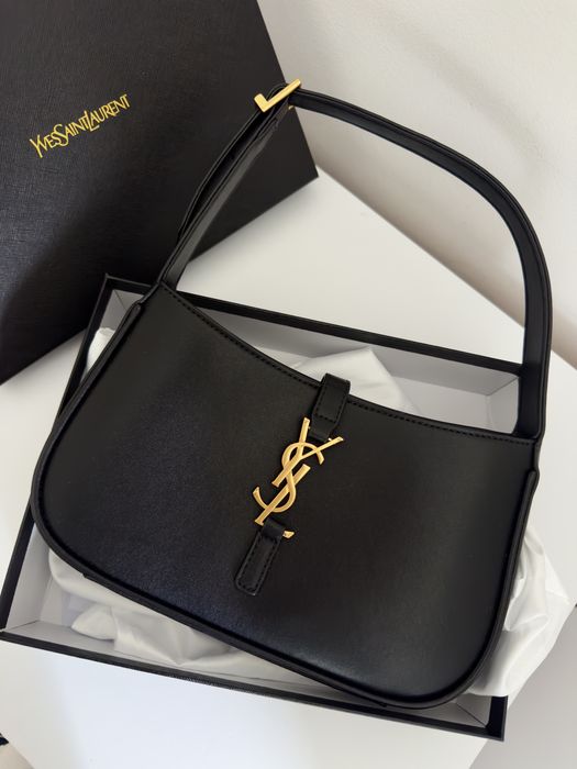 Nowa czarna torebka Yves Saint Laurent
