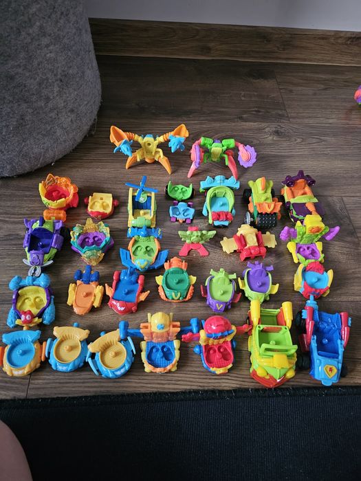 Super Zings pojazdy i mutant battle