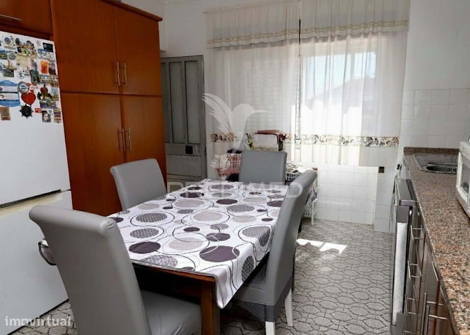 Moradia T4 com terreno de 2.725m2 em Samora Correia