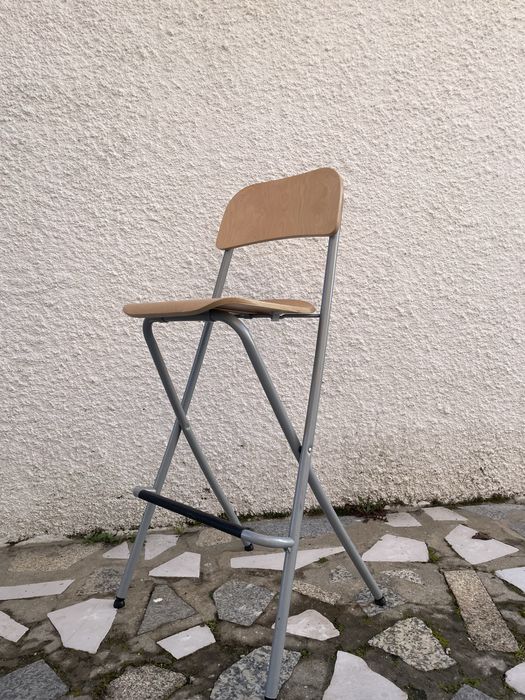 2 Cadeiras altas (dobra para fechar)