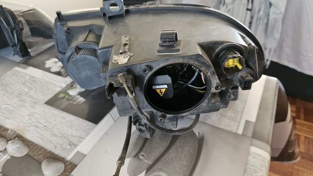 Faróis / Óticas Xenon Originais Alfa Romeo 156 Facelift – Par
