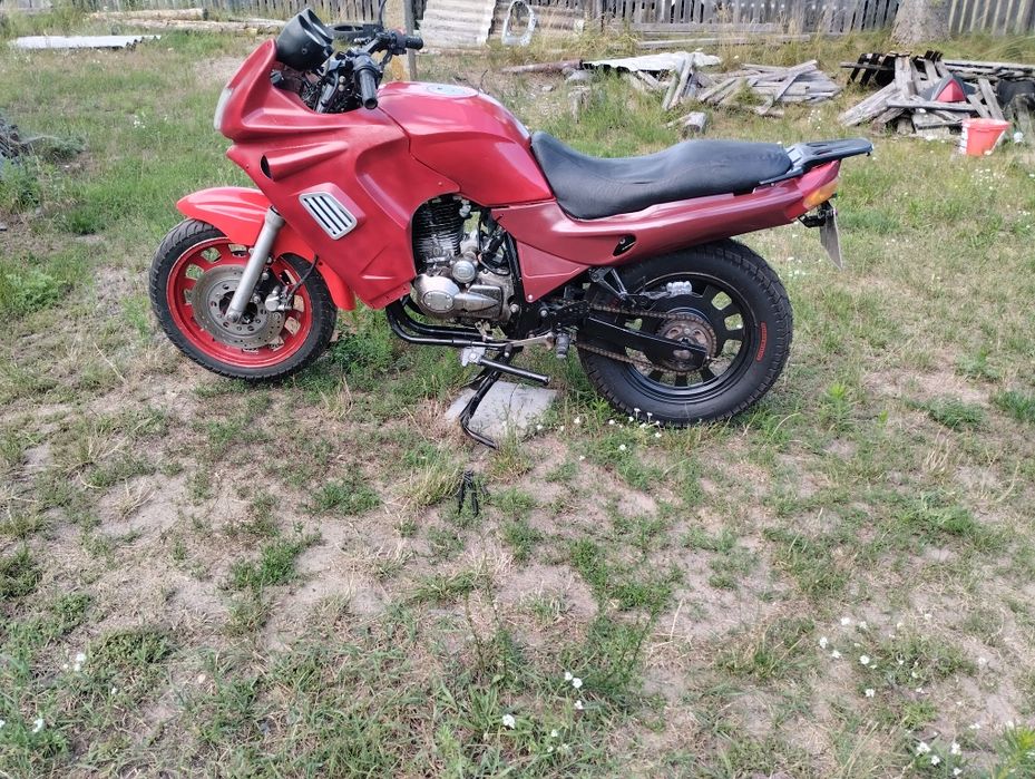 Продам мотоцикл 200кб