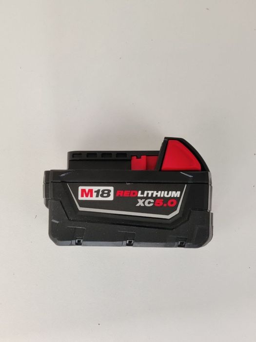 Milwaukee M18 REDLITHIUM XC5.0. Літій-іонний акумулятор на 18 Вольт із ємністю 5.0 Ампер-годин (Аг).