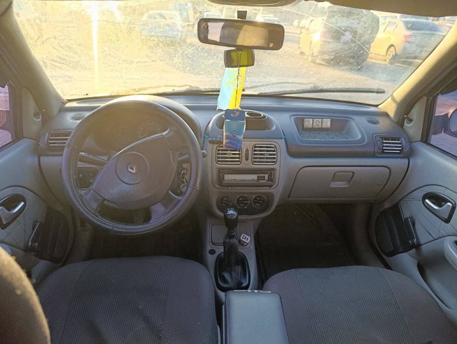 Рено Clio simbol