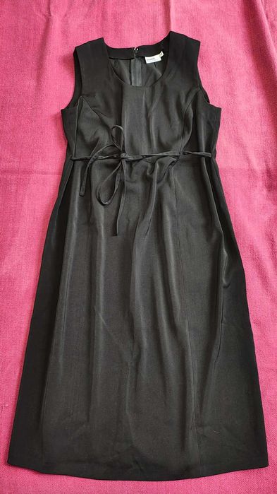 Sukienka midi ciążowa bez rękawów czarna elegancka
