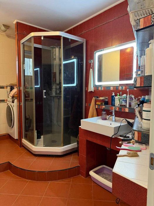 Продам 3к квартиру на  Академіка Чекмарьова 150м