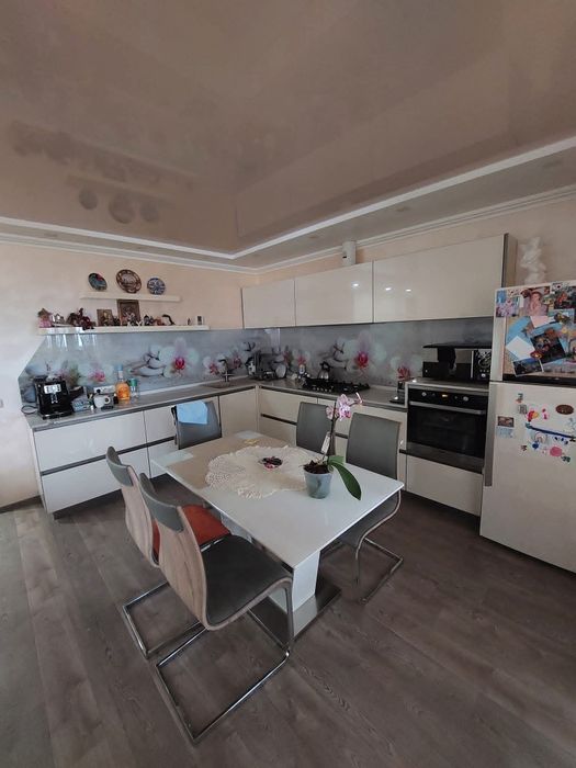 Продам 3к квартиру 120м.кв