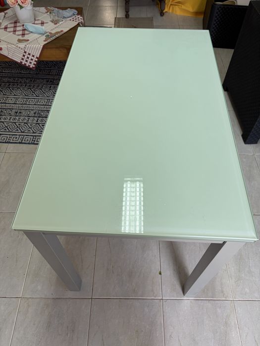 Mesa Vidro com estrutura metal