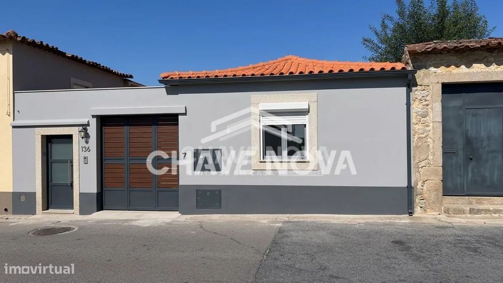 FN - Casa independente, no coração residencial de Vilar do Paraíso