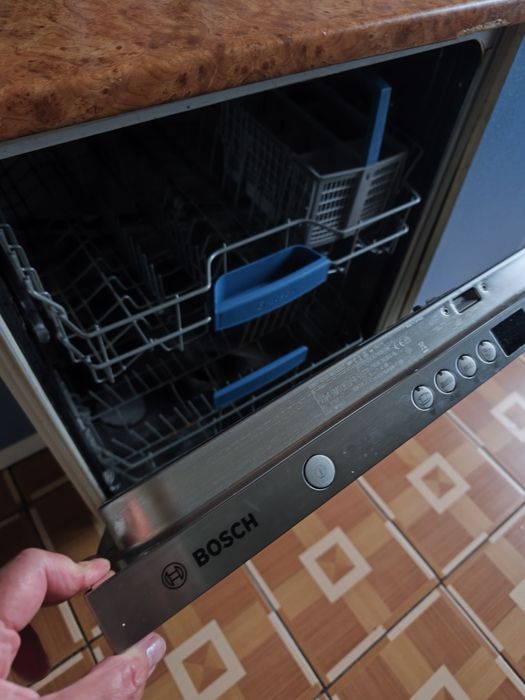 Продам посудомойку Bosch нерабочая