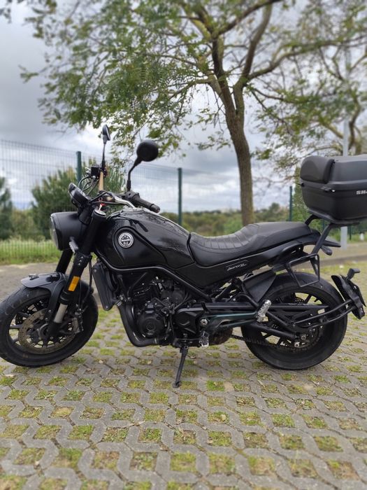 Benelli Leoncino 500 –  ano 2022, 23km.