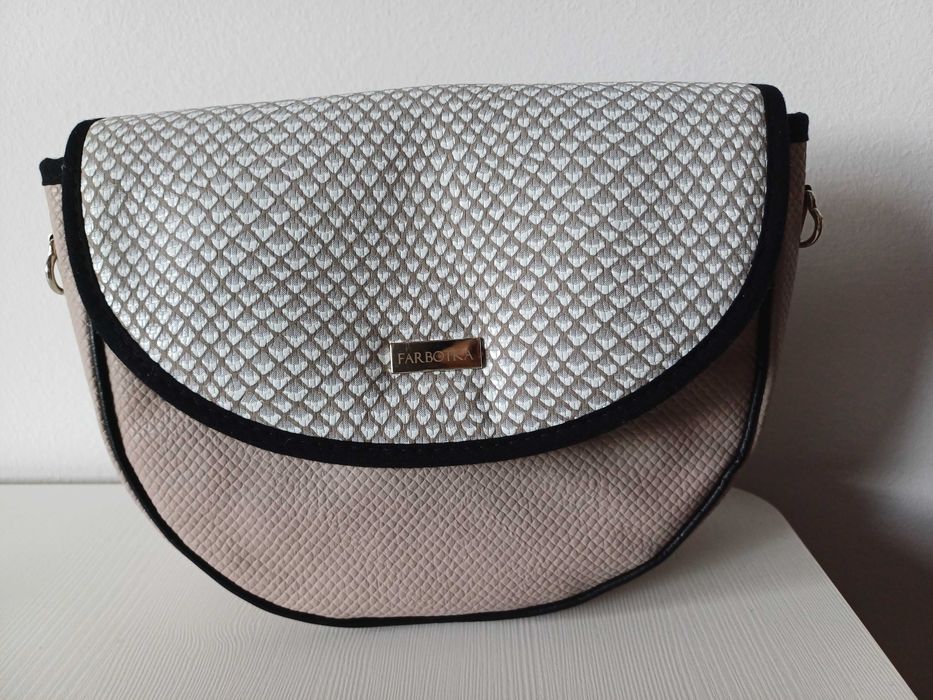 Farbotka Smart Luna Nude Klapka Breloczek Jasna Torebka