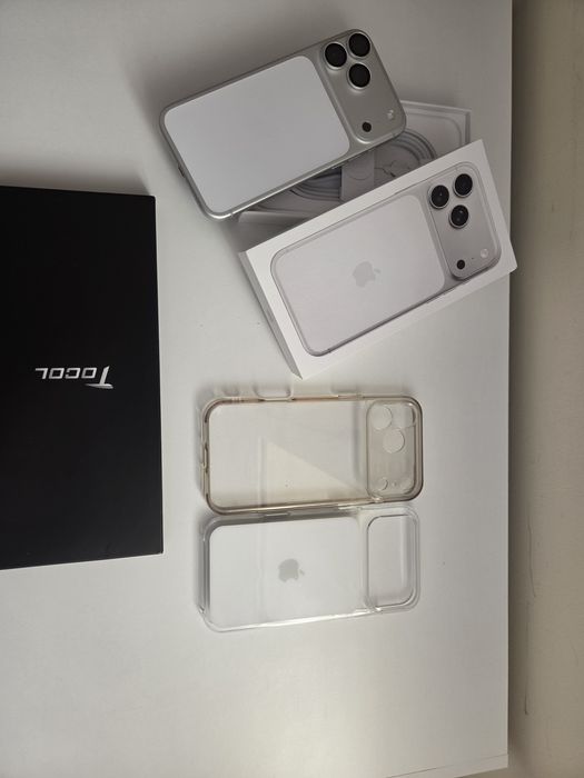 iPhone 17 Pro Max 256G + Apple watch ultra 1 49mm Tittanium  natural