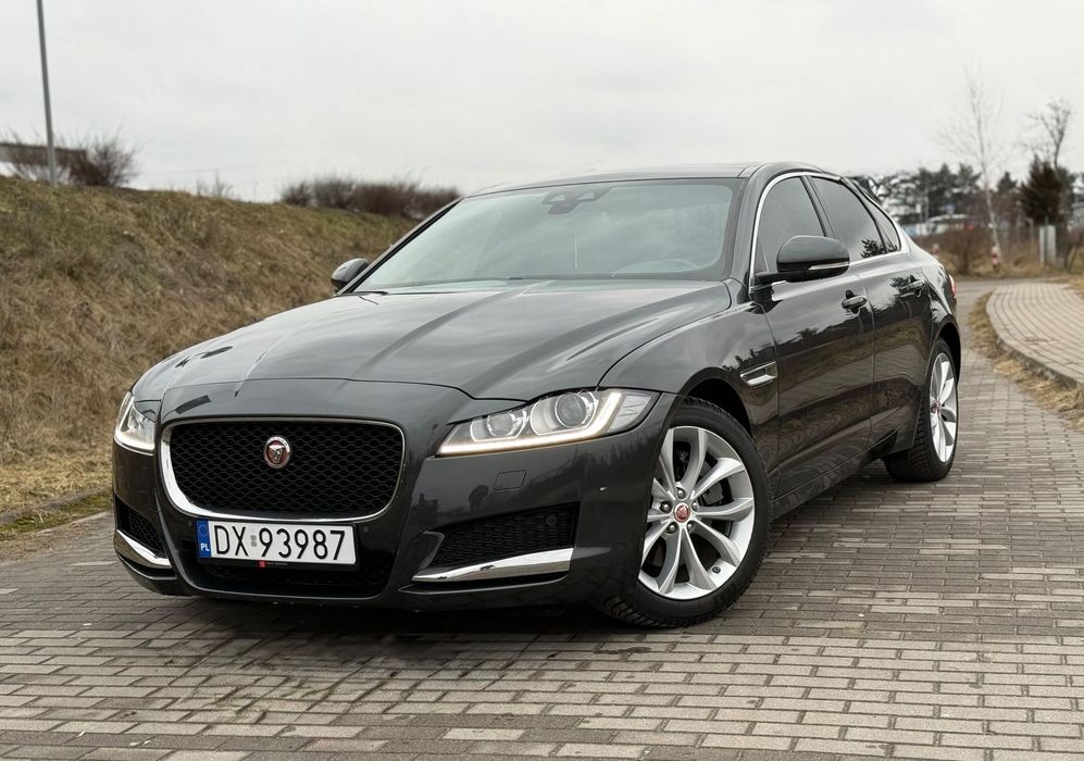Jaguar XF 4X4 Virtual Cockpit