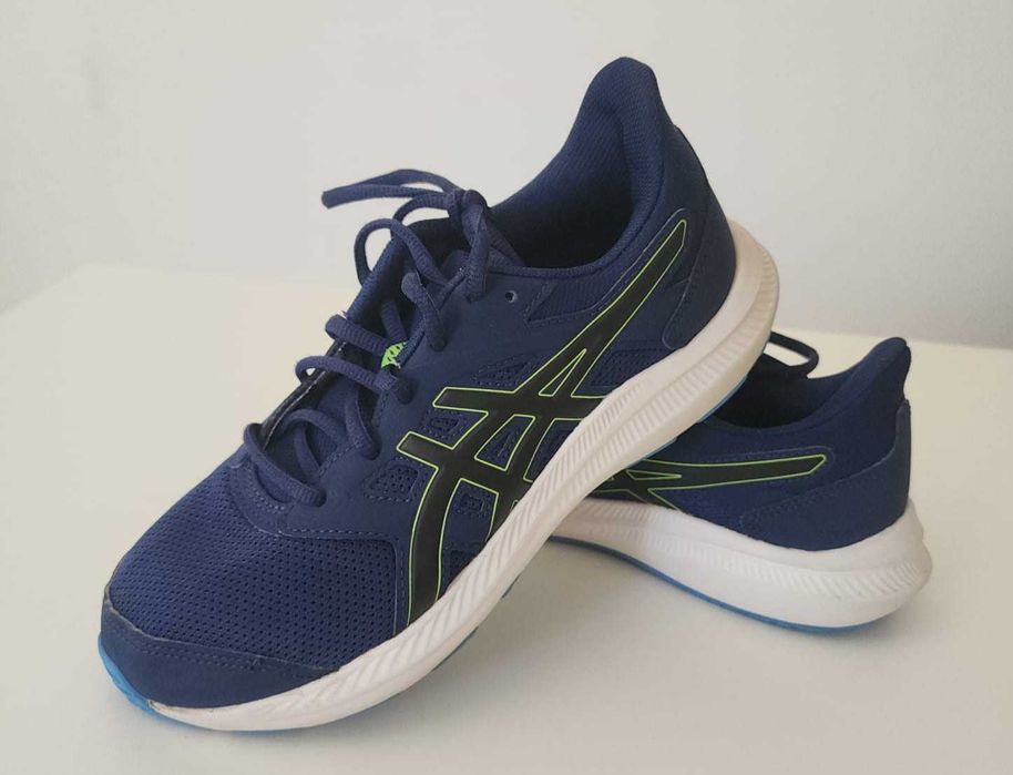 Adidas  Rapid court low (tam 37) e Asics Jolt 4 (tam 37)