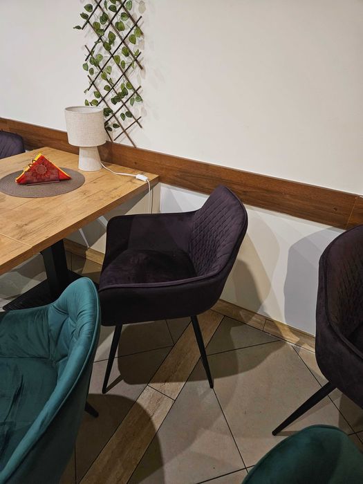 Sprzedam stoliki i krzesła