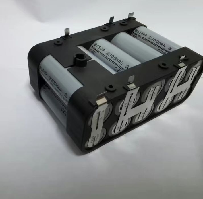 Дуже потужний 128нМ. Безщітковий ударний з 13 патроном  шуруповерт.