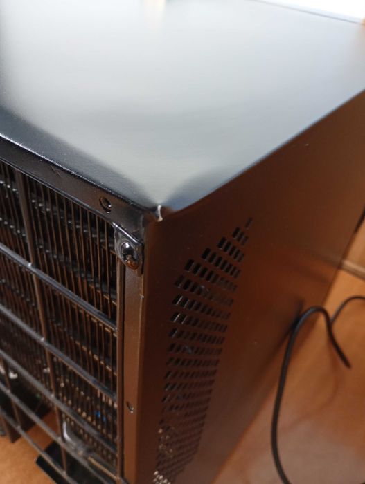 Cecotec Grand Sommelier 1220 - Lodówka na wino 31 L (12 butelek)