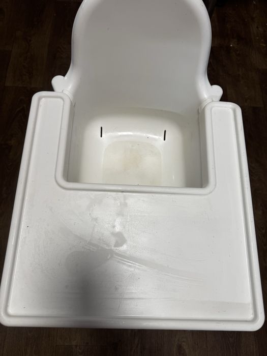 Годувальний столик IKEA