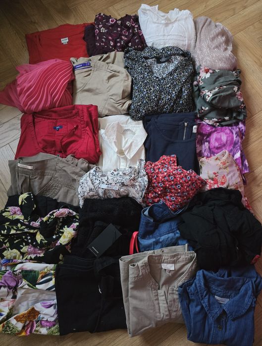 Duża paczka 24 sukienek w różnych rozmiarach