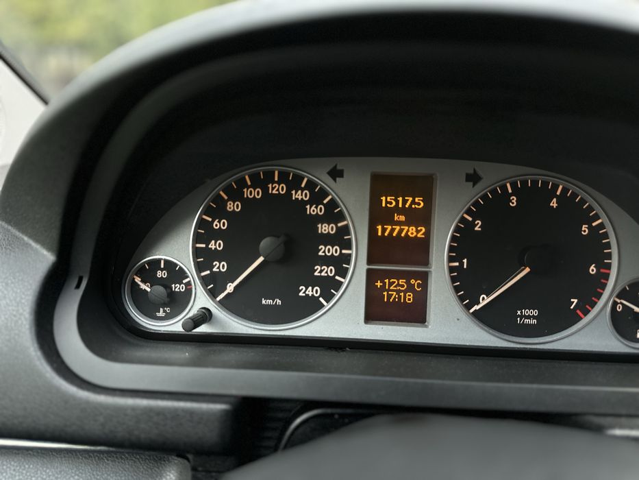 Продам мерседес Б класс 1.7 бензин АВТОМАТ