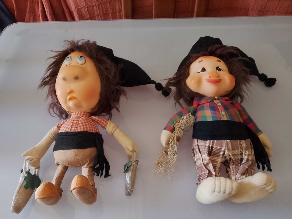 2 bonecos antigos em bom estado