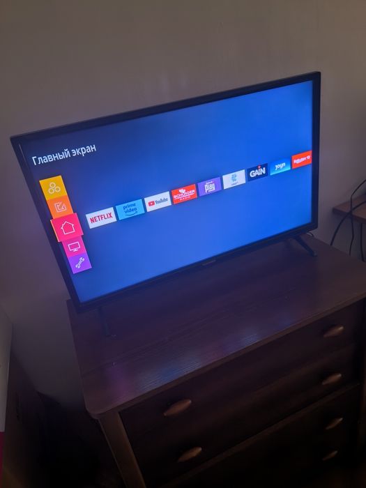 Телевізор Telefunken  SMART TV 32" HD