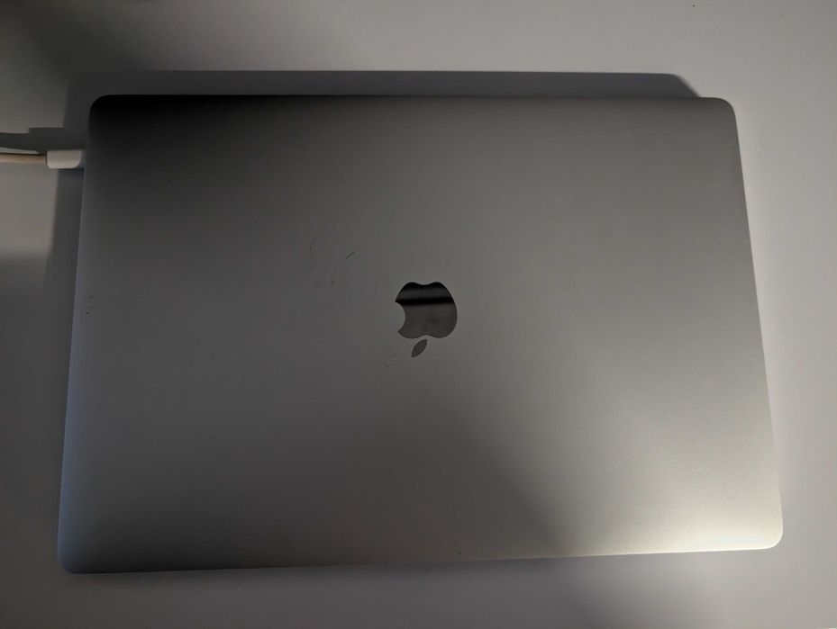 Macbook pro i7 15" 16/500 2018 рік