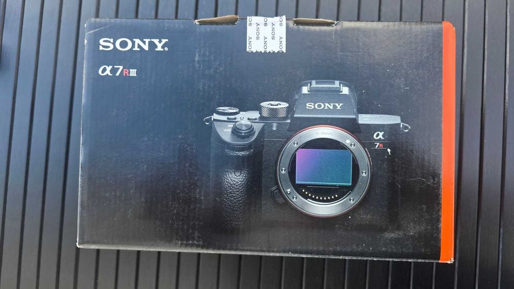 Câmara Fotográfica Sony A7r III