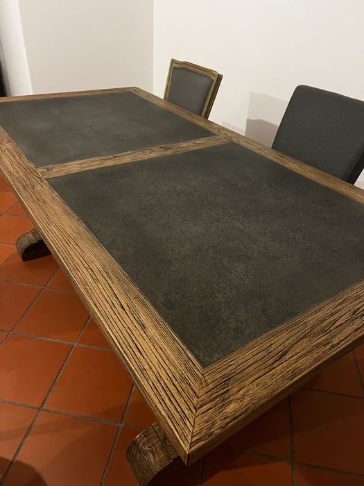 Mesa Jantar em Carvalho Natural com chapa em cinza escovado