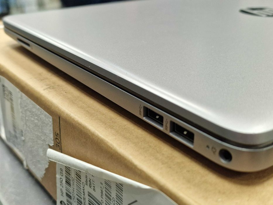 HP 250 G9/ i3-1215u/ 16GB/ 256GB/ 15.6 FHD 60Hz/ Win11/ Grade A