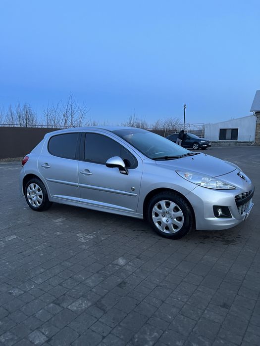 Продам Peugeot 207