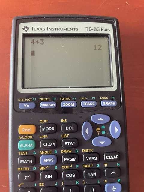 Calculadora Gráfica Texas Instruments TI-83 Plus