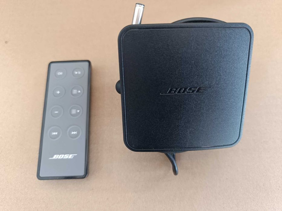 Bose Speaker Column with iPod64284357945346124