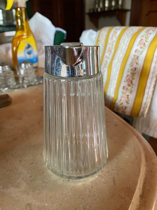 Peças em casquinha e vidro