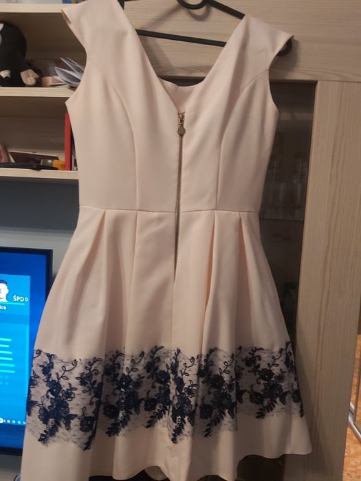 Sukienka z koronka+ pasek