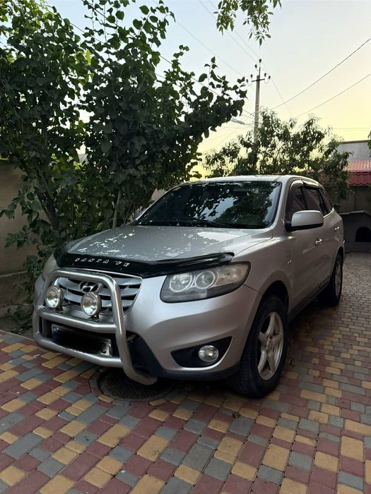 Автомобиль  Hyundai santafe