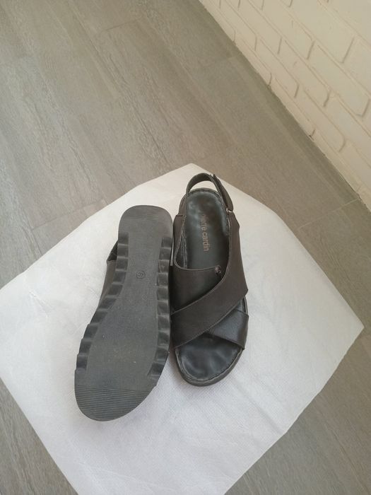 Босоніжки жіночі