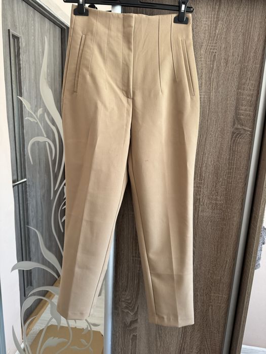 Жіночі класичні брюки Zara, розмір S, висока посадка