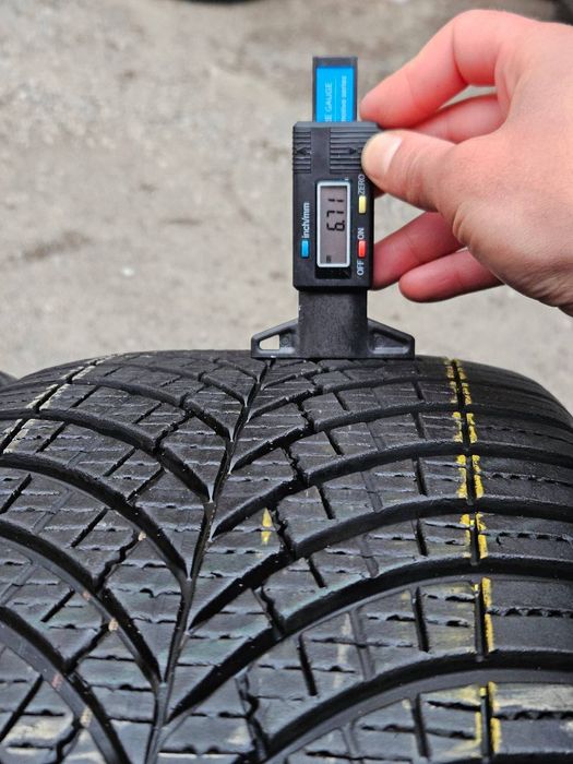 Шины БУ 235 45 R 20 Goodyear Vector 4season gen-3 Всесезон Комплект