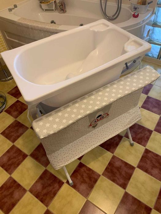 Banheira e troca fraldas