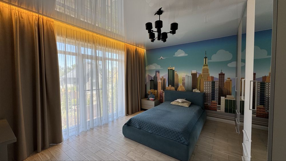 Оренда будинку під Києвом 227м² біля річки: басейн, сауна, генератор, сосновий ліс, закрита територія район Новосілки
